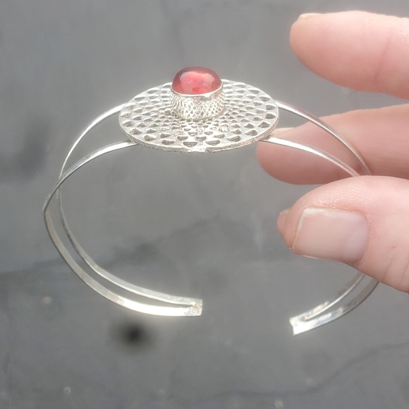 New Garnet 925 Silver Cuff Bracelet. - Picture 12 of 16